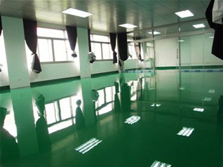 如何避免環(huán)氧地坪漆施工后出現(xiàn)色差？