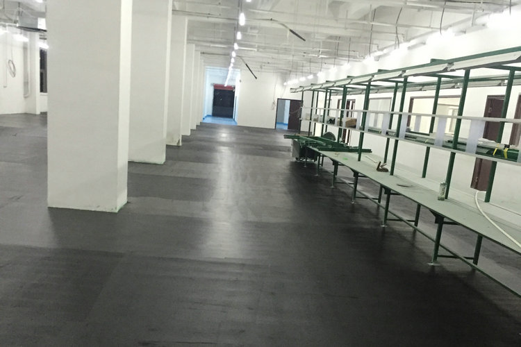 地坪漆廠家滄晟:環氧防靜電地坪怎樣做好地面處理？