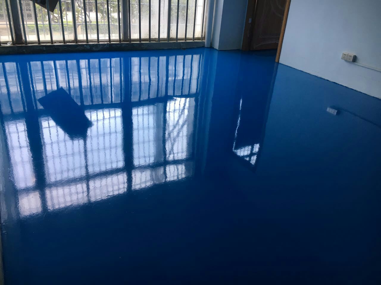 藍色環(huán)氧地坪 藍色環(huán)氧地坪